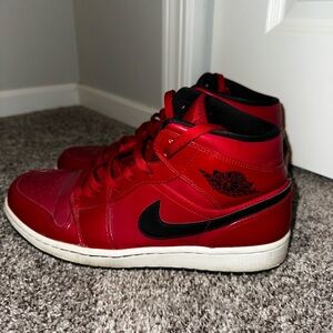 Men’s Jordan 1 Mid Shoes